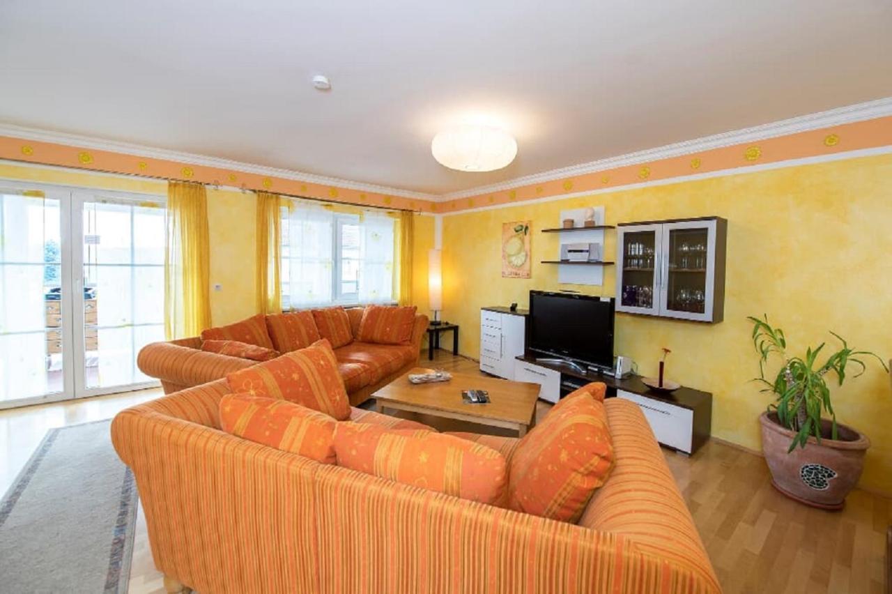 Monis Ferienwohnung Tännesberg Exteriör bild